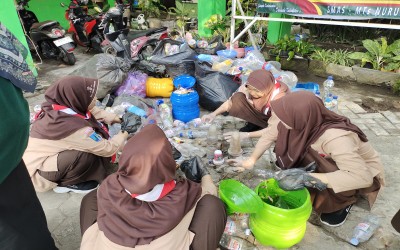 SABBERSEH MTs NURUL HIDAYAH: SABTU BERSIH, MADRASAH SEHAT dan NYAMAN